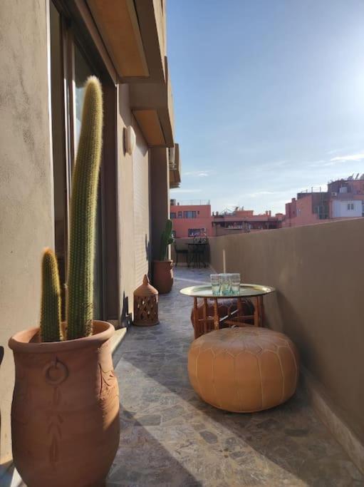 Plein Centre Marrakech, Grand Balcon Filant Apartment Marrakesh Ngoại thất bức ảnh